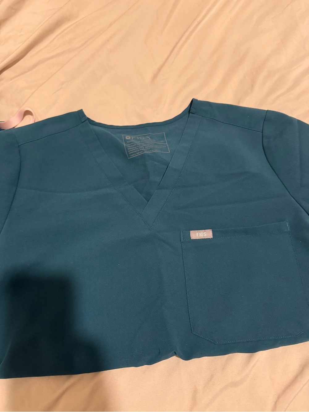 Figs Women's V-Neck Scrub Set